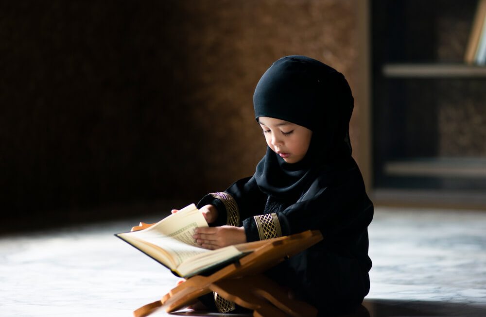 ދަރިންގެ ހިތުގުގައި ޤުރްއާނަށް ލޯބިޖައްސަން ކުރެވިދާނެ 5 ކަމެއް!